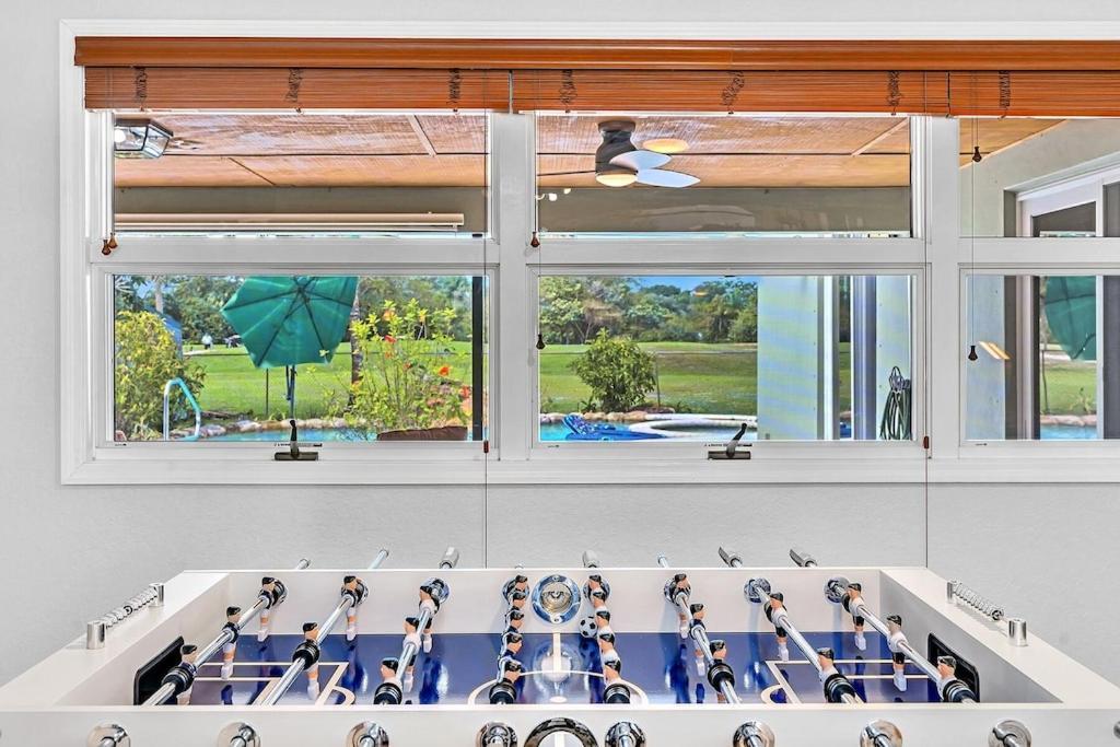 Pool Heat I Firepit And Bbq I 75"Tv I Foosball I 581Mbps Cooper City Eksteriør bilde
